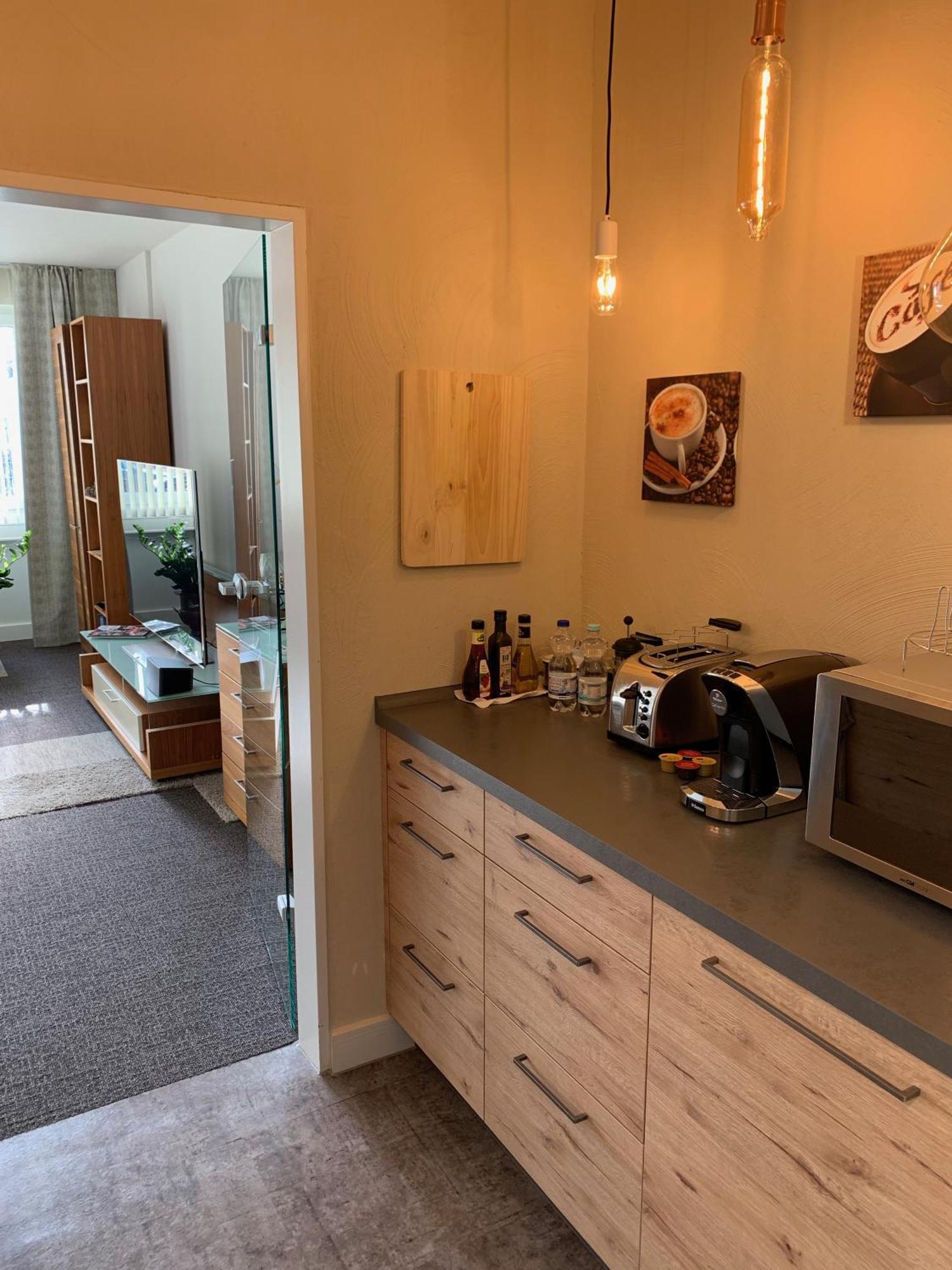 Besotel Erkrath- Schicke Fewo Oder Apartments Zentral Naehe Bahnhof Und Autobahn Im Neandertal Mit Glasfaser Wlan Und Freies Parken Exterior foto