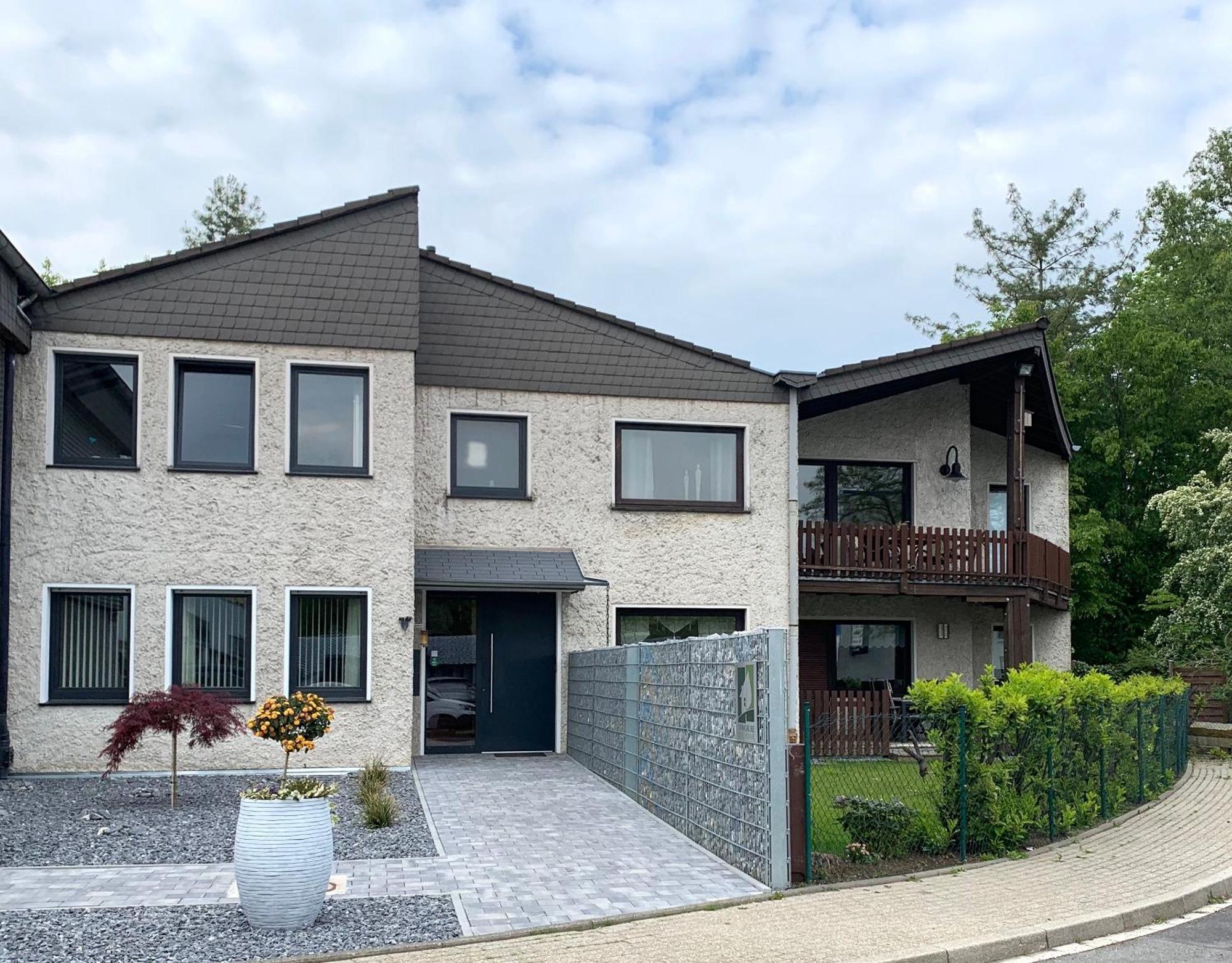 Besotel Erkrath- Schicke Fewo Oder Apartments Zentral Naehe Bahnhof Und Autobahn Im Neandertal Mit Glasfaser Wlan Und Freies Parken Exterior foto