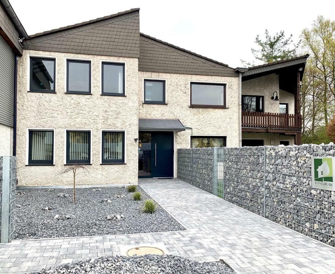 Besotel Erkrath- Schicke Fewo Oder Apartments Zentral Naehe Bahnhof Und Autobahn Im Neandertal Mit Glasfaser Wlan Und Freies Parken Exterior foto