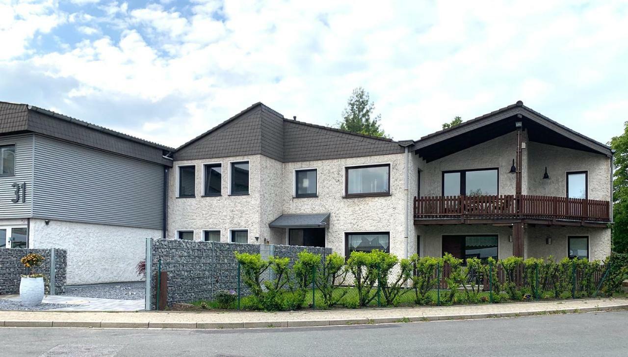 Besotel Erkrath- Schicke Fewo Oder Apartments Zentral Naehe Bahnhof Und Autobahn Im Neandertal Mit Glasfaser Wlan Und Freies Parken Exterior foto